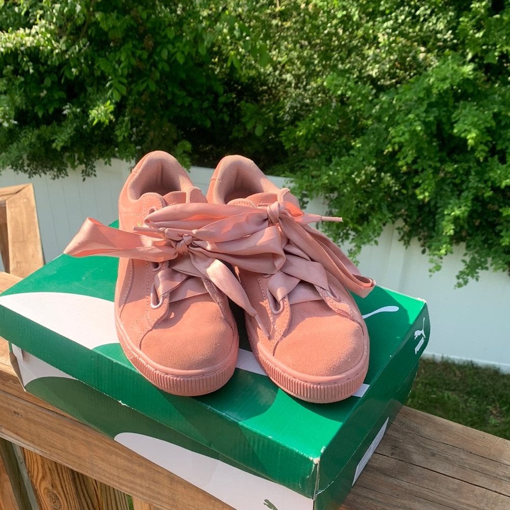 Women’s puma’s